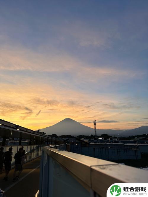 中国留学生在富士山失联，手机没电已自行下山