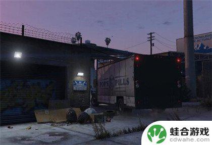 gta5扔毒气弹怎么扔到排风口里