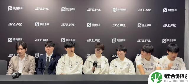 IG零封WE,新野辅组合首秀惊艳登场,LPL赛场再现惊变